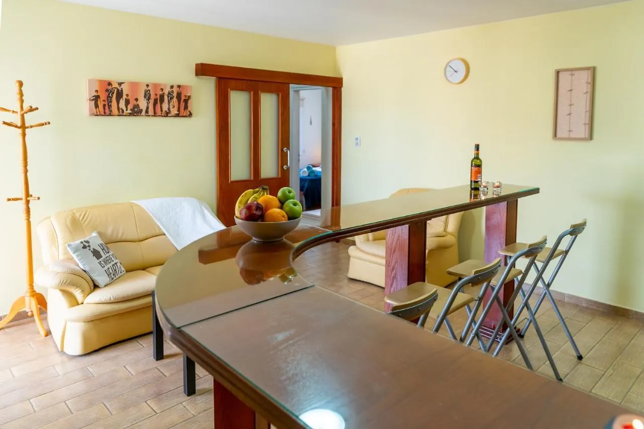 Stay Gold Feathers Apartment Айя-Напа Кипр