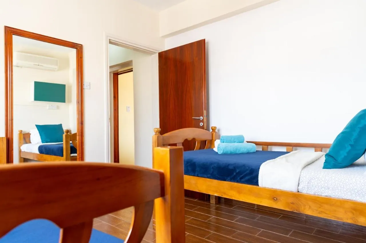 Stay Gold Feathers Apartment Айя-Напа