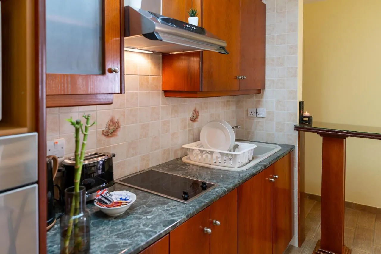 Stay Gold Feathers Apartment Айя-Напа